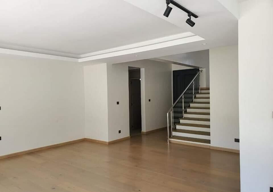 Brand New 5-Ensuite Townhouse with Study & Pantry - Lavington Mall Area
