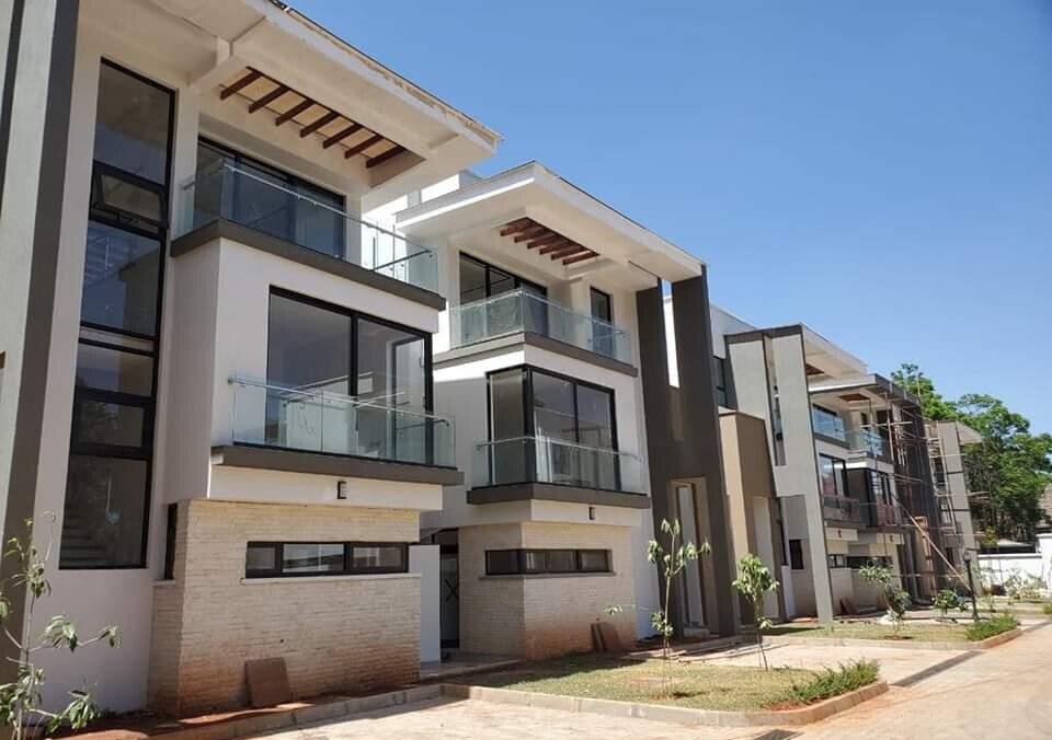 Brand New 5-Ensuite Townhouse with Study & Pantry - Lavington Mall Area