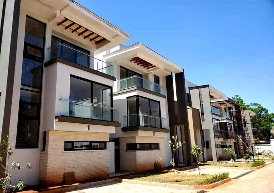 Brand New 5-Ensuite Townhouse with Study & Pantry - Lavington Mall Area