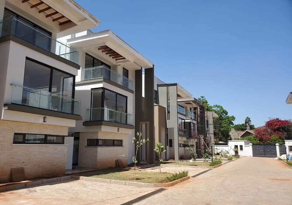 Brand New 5-Ensuite Townhouse with Study & Pantry - Lavington Mall Area