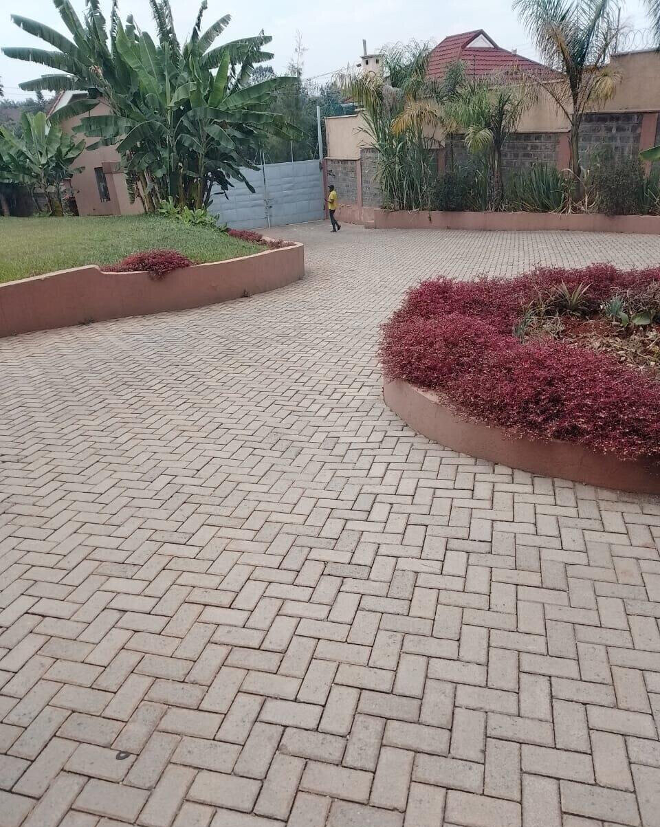 11-Bedroom Ambassadorial Home on ¾ Acre - Runda