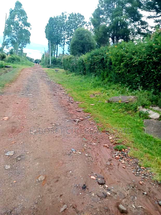 One Acre Elgonview Lower Ideal for Residential.