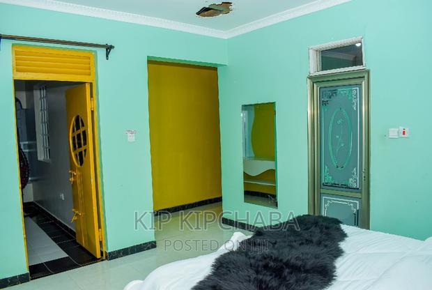 Furnished 3bdrm Mansion in Elgonview for rent