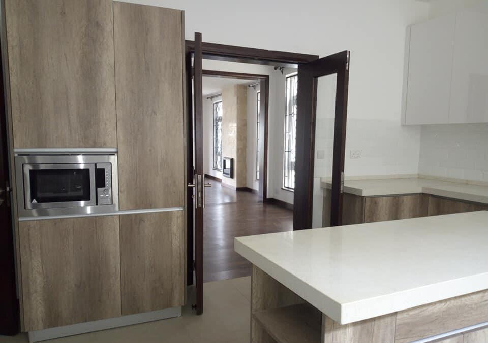 3-Level 5-Ensuite Townhouse with Office & Library - Lavington