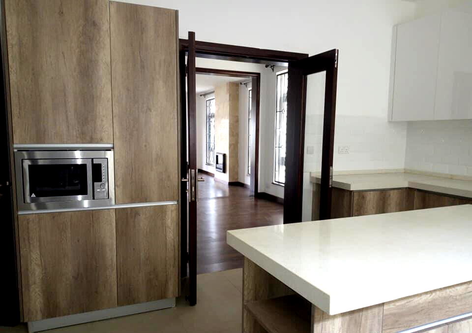 3-Level 5-Ensuite Townhouse with Office & Library - Lavington