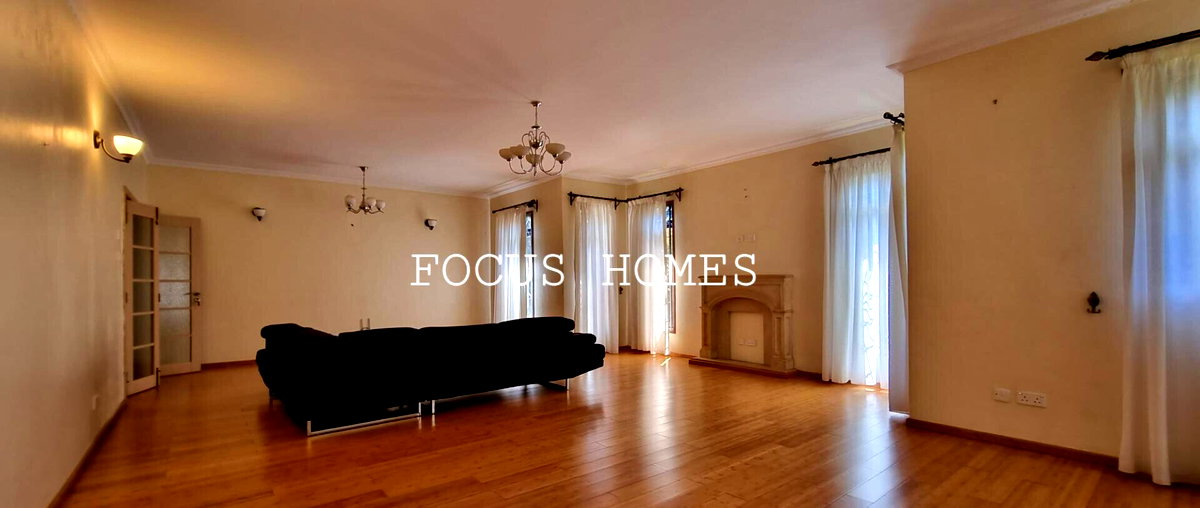 5-Ensuite Townhouse with Sauna & Jacuzzi - Lavington