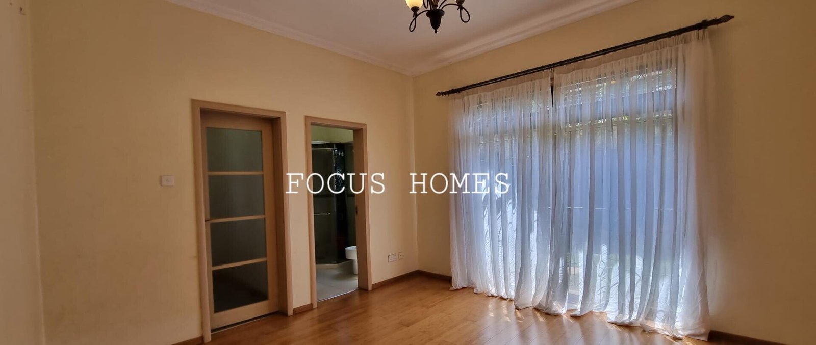 5-Ensuite Townhouse with Sauna & Jacuzzi - Lavington