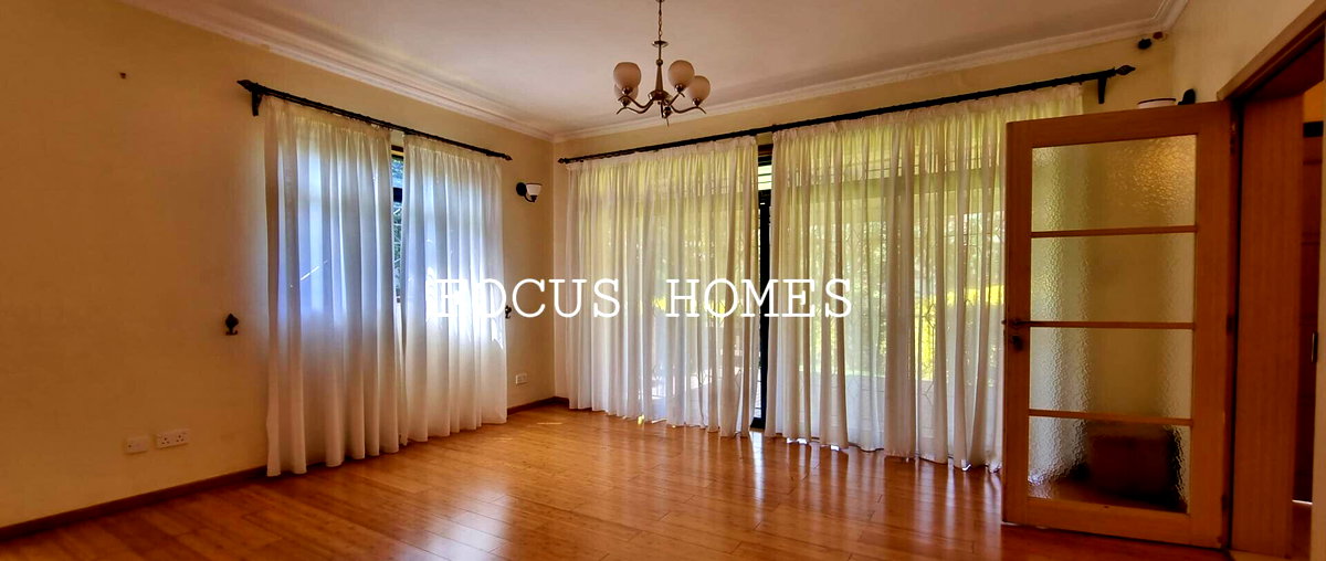 5-Ensuite Townhouse with Sauna & Jacuzzi - Lavington