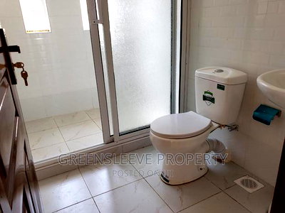 4bdrm Townhouse / Terrace in Hardly, Hardy for rent - Image 14