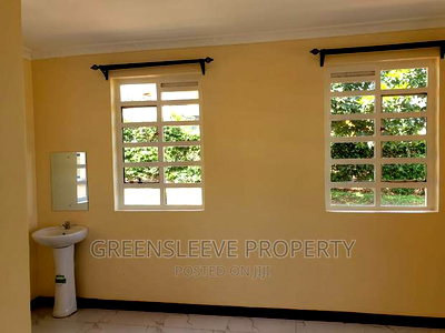 4bdrm Townhouse / Terrace in Hardly, Hardy for rent - Image 15