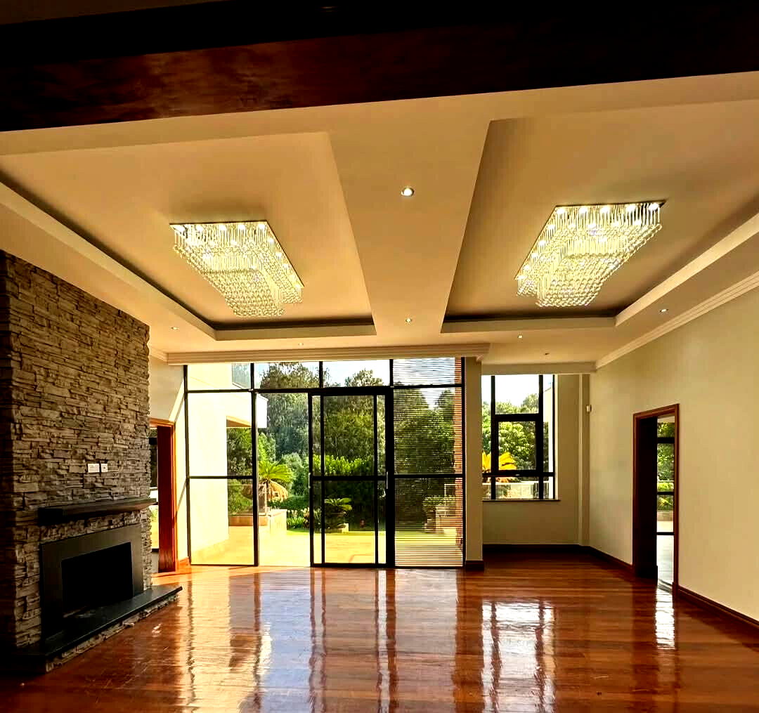 Half-Acre Villa with Pool & Staff Quarters – Karen