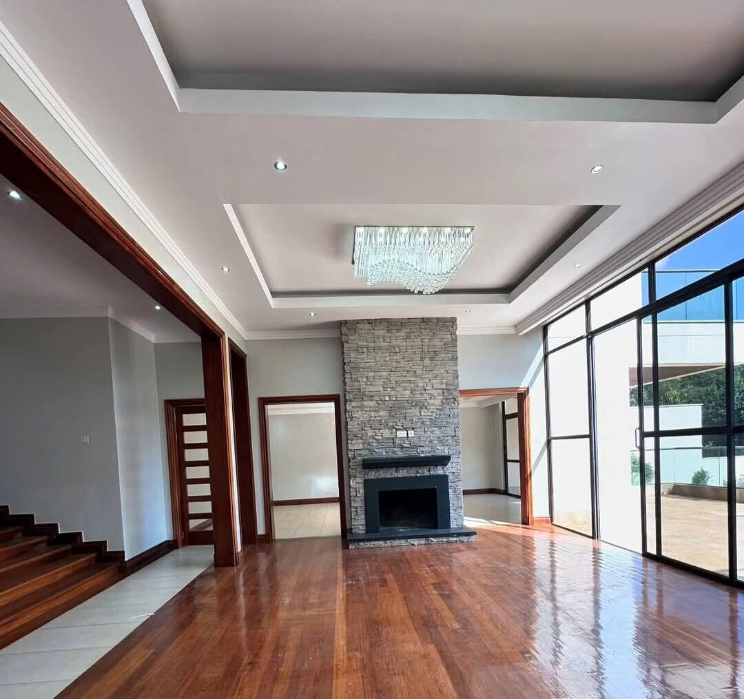 Half-Acre Villa with Pool & Staff Quarters – Karen