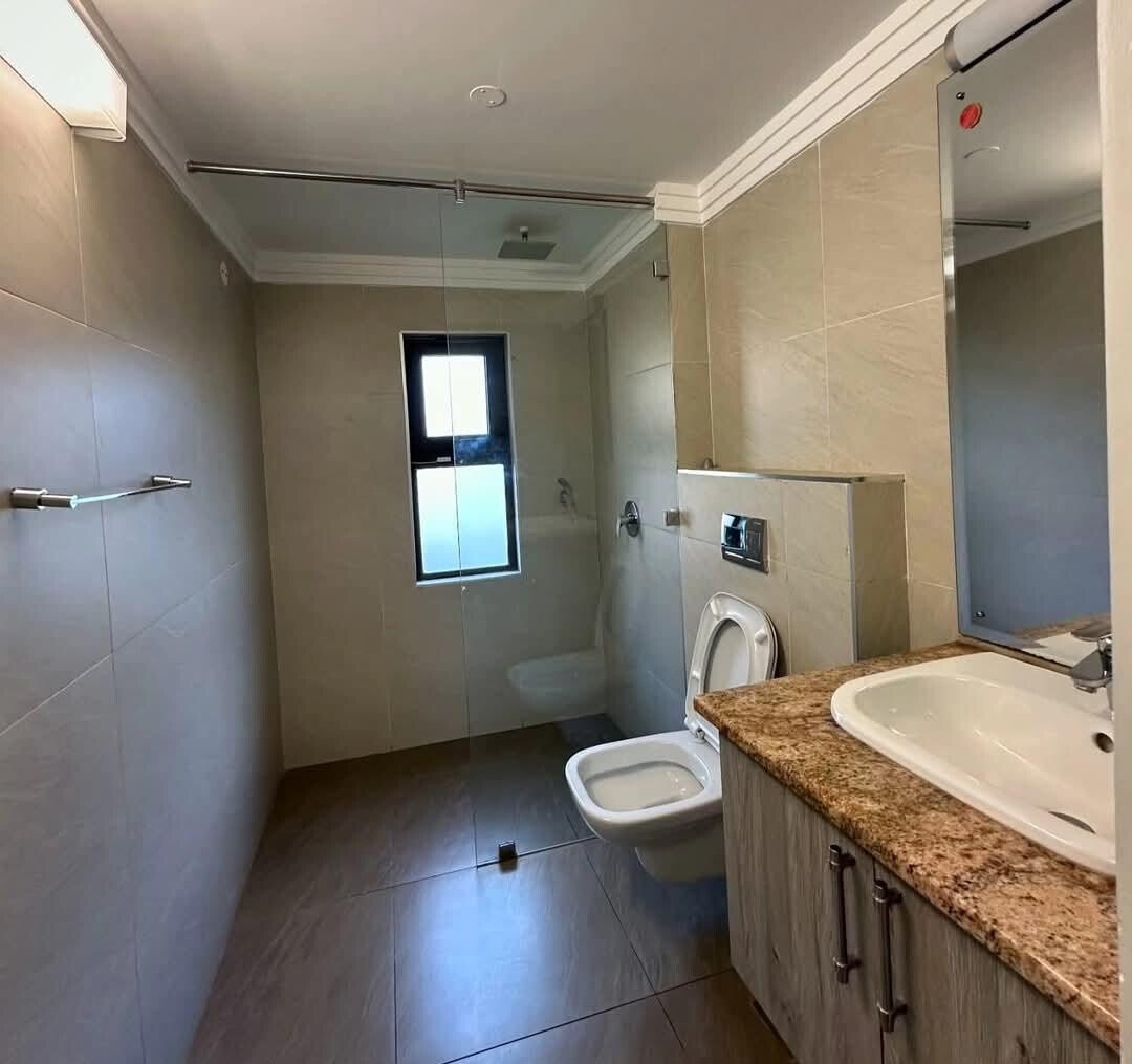 Half-Acre Villa with Pool & Staff Quarters – Karen