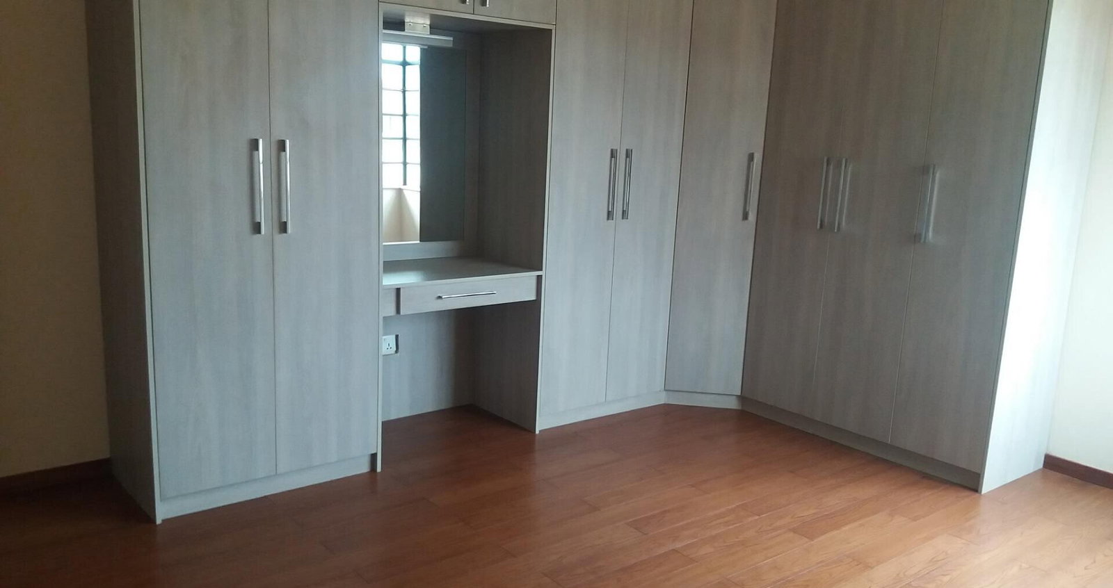 4 En-Suite Townhouse with Fireplace & UN Security Approval - Kitisuru
