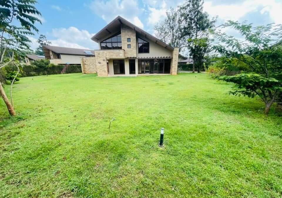 4-Ensuite Villa with Sunken Lounge & Clubhouse – Karen