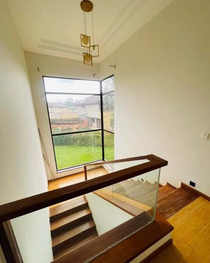 4-Ensuite Villa with Sunken Lounge & Clubhouse – Karen