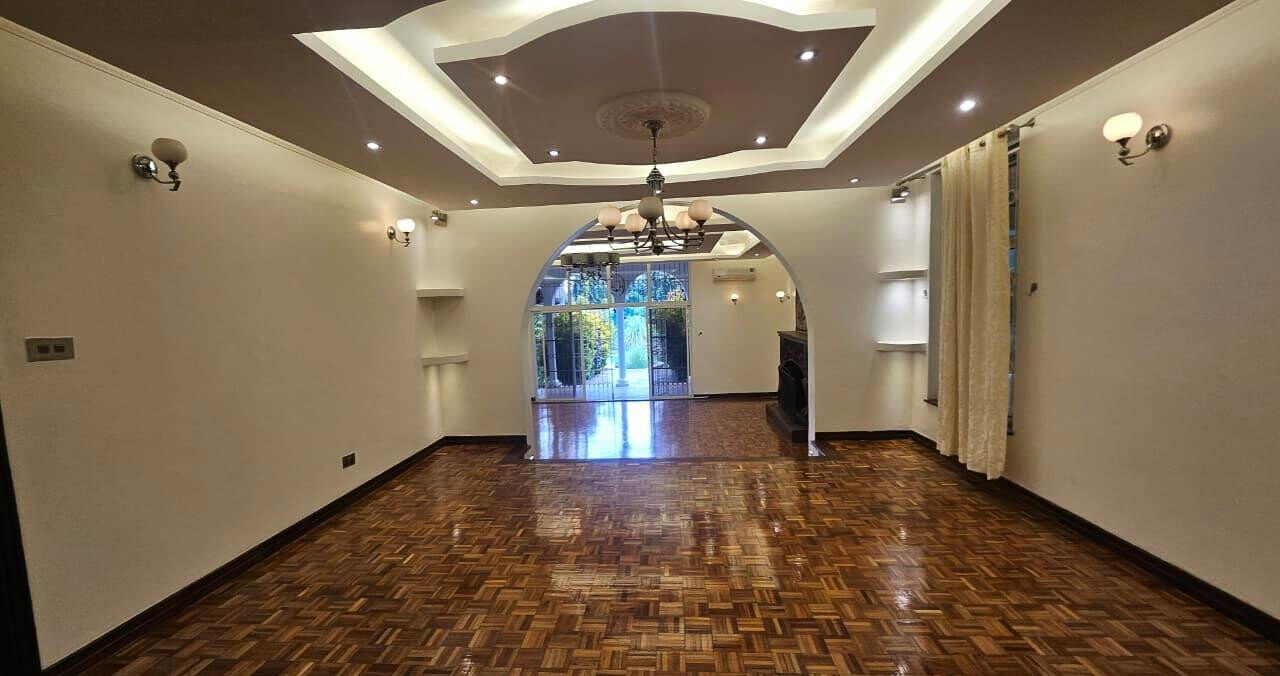 Half Acre 4BR Haven at KSh 550K
