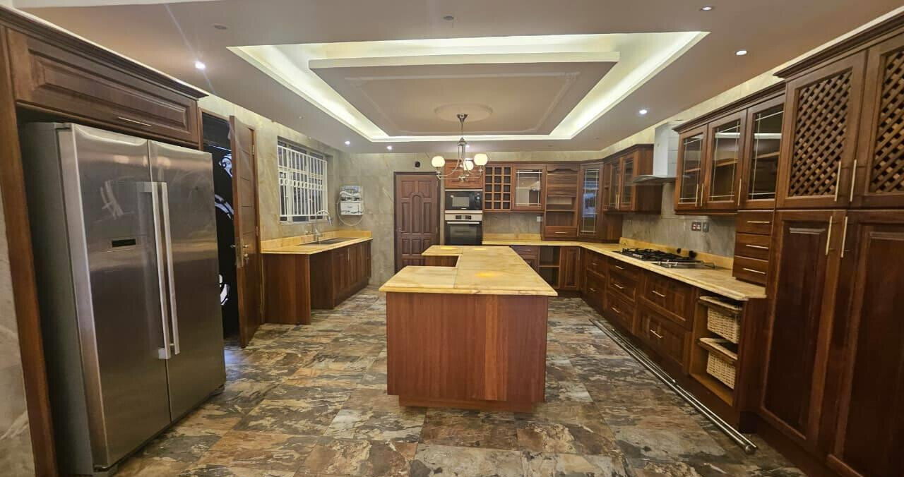 Half Acre 4BR Haven at KSh 550K