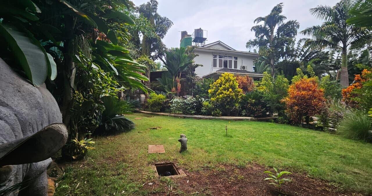 Half Acre 4BR Haven at KSh 550K