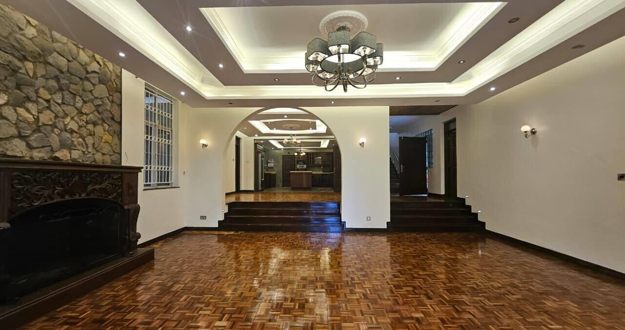 Half Acre 4BR Haven at KSh 550K