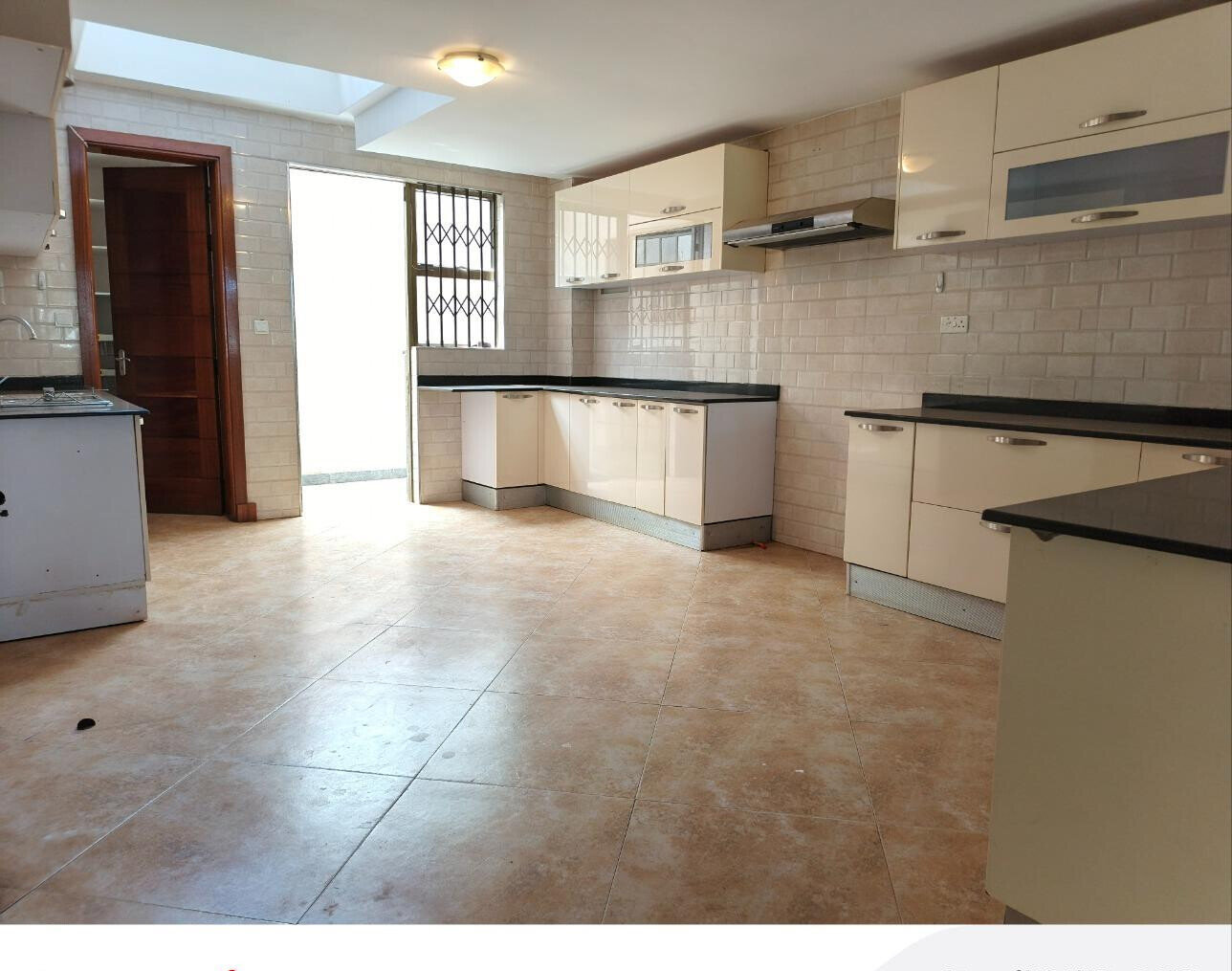 Tranquil 5-Bed Triplex Townhouse with Generator - Lavington