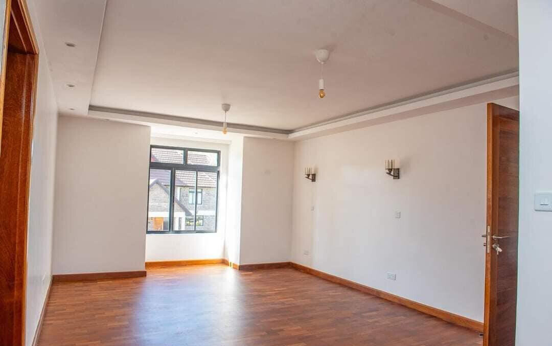 4-Ensuite Villa with Fireplaces & Study – Karen Gated Community