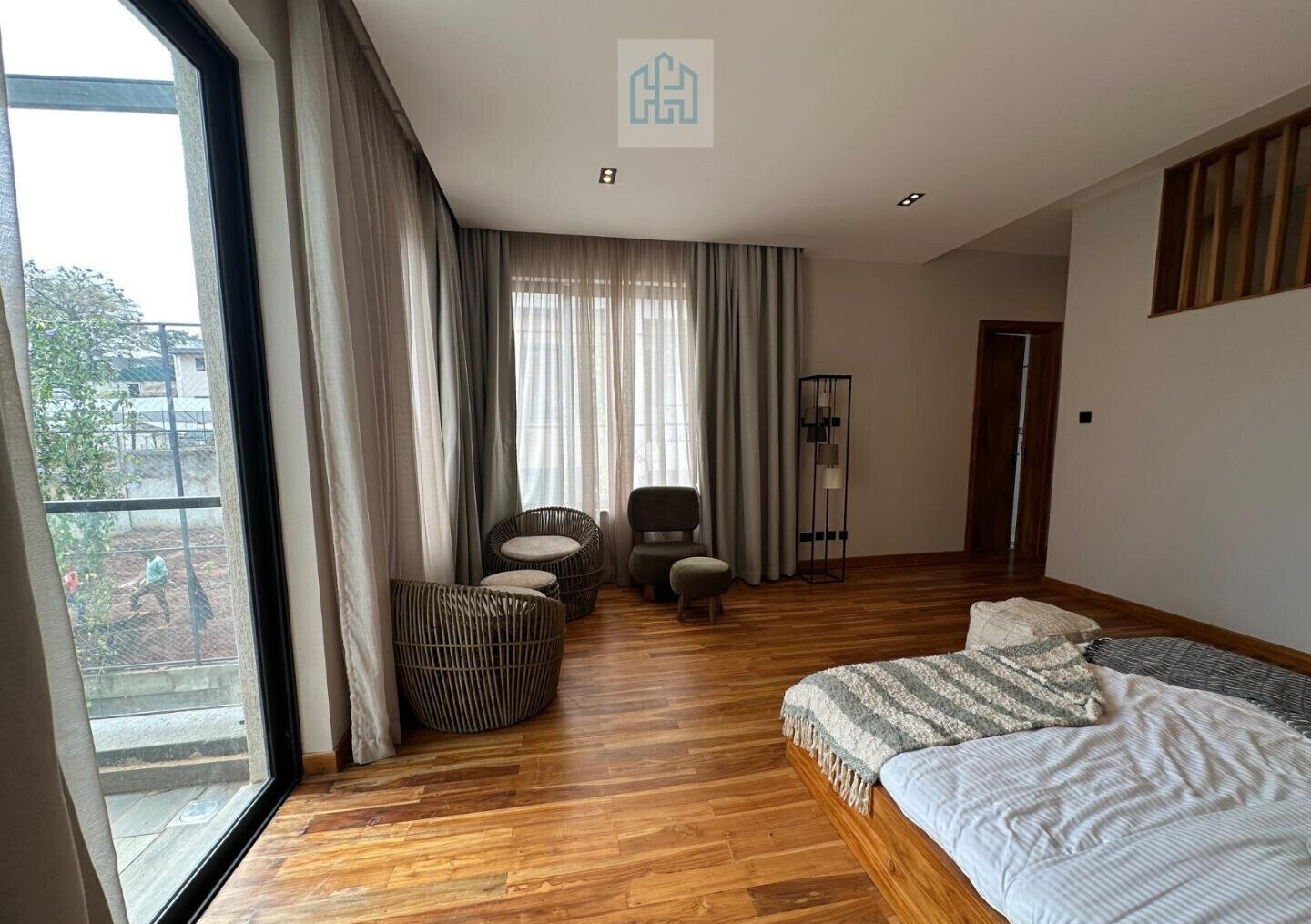 1.9 Acre Townhouse in Loresho