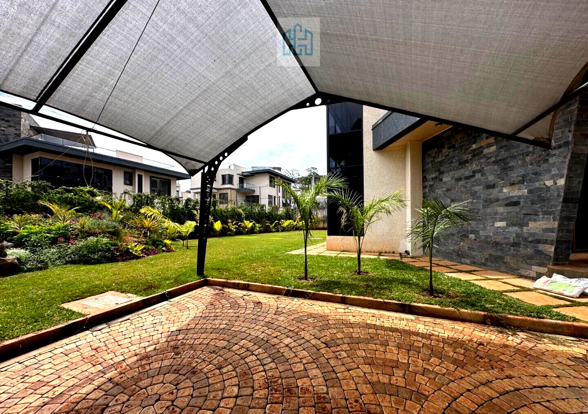 1.9 Acre Townhouse in Loresho