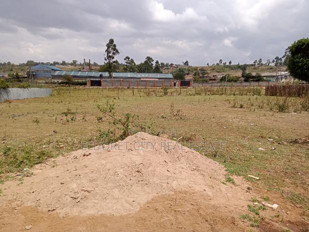 1/4 Plot Industrial Area With Title