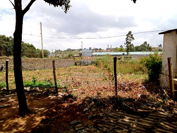 1/4 Plot Industrial Area With Title