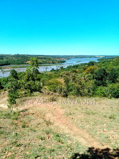 3 Acres Touching Tana River Near Makutano - Image 7