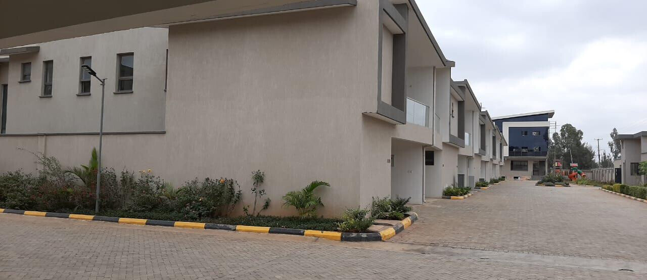 5 En-Suite Bedrooms with DSQ & Private Garden - Syokimau
