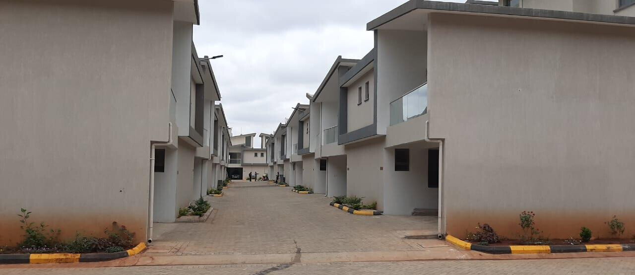 5 En-Suite Bedrooms with DSQ & Private Garden - Syokimau