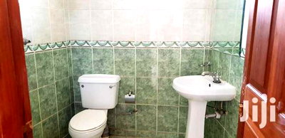 5bdrm Apartment in Nairobi West for Sale - Image 11