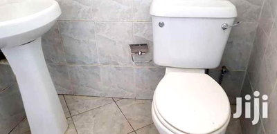 5bdrm Apartment in Nairobi West for Sale - Image 5