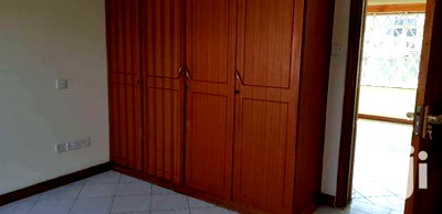 5bdrm Apartment in Nairobi West for Sale - Image 4
