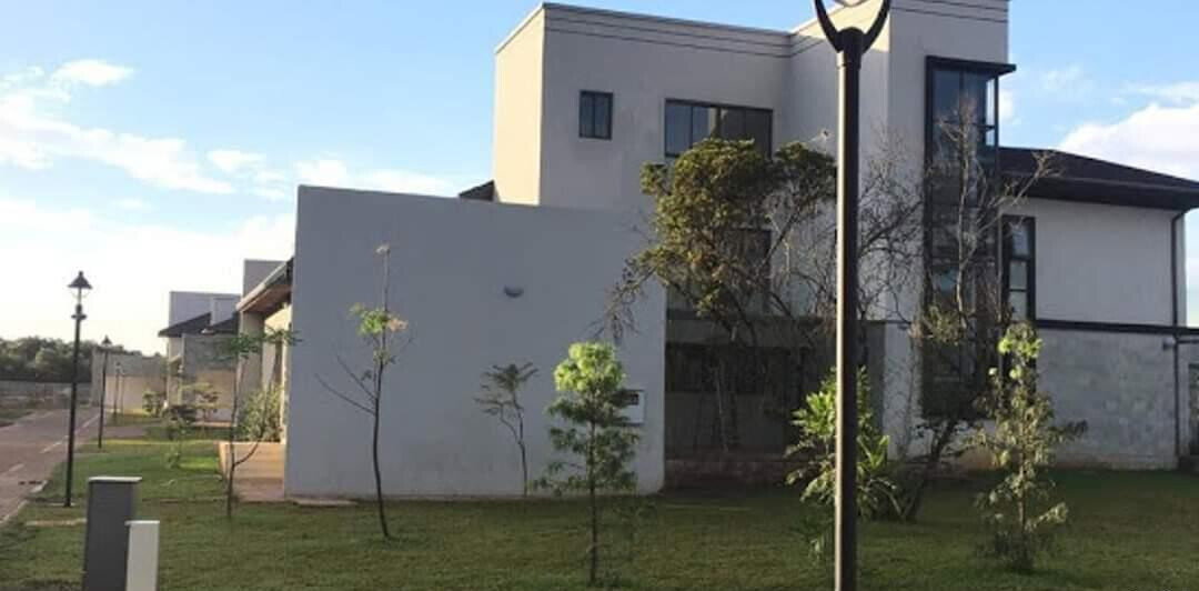 5-Bedroom Townhouse with Gym & Open Living – Karen