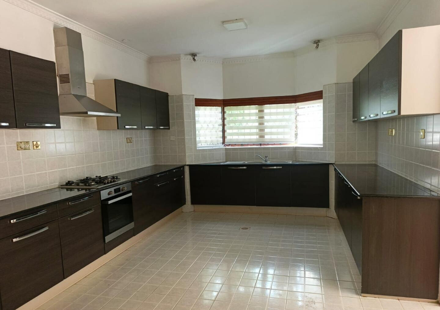 5BR Townhouse with DSQ & Study in Secure Runda Estate