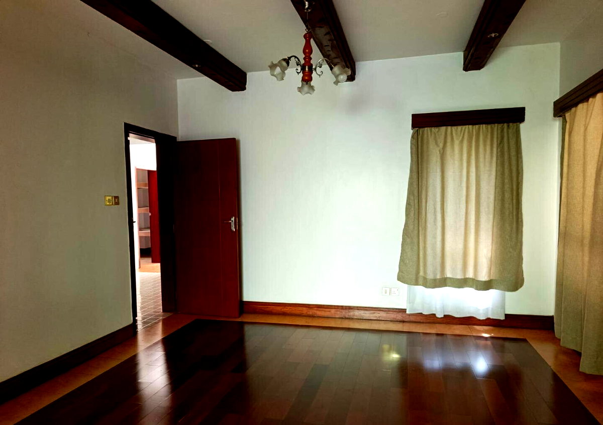 5BR Townhouse with DSQ & Study in Secure Runda Estate