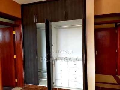 3bdrm Apartment in Nyali for sale - Image 12