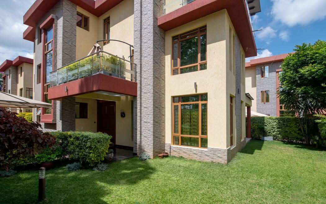 Quick Sale: 5-Ensuite Townhouse with DSQ & Fireplace - Lavington