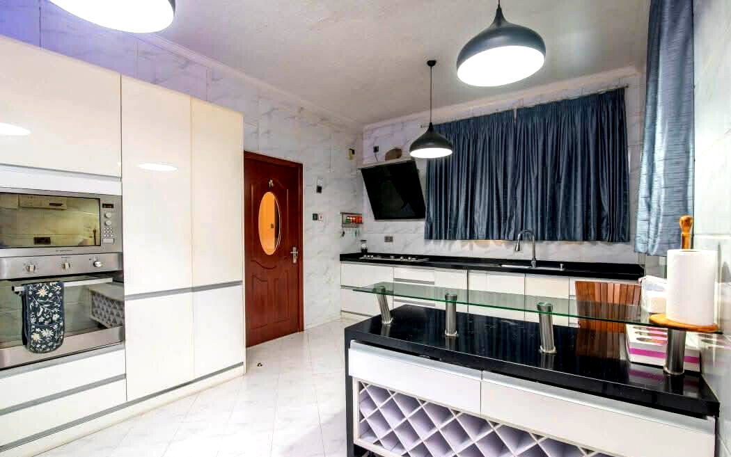 Quick Sale: 5-Ensuite Townhouse with DSQ & Fireplace - Lavington
