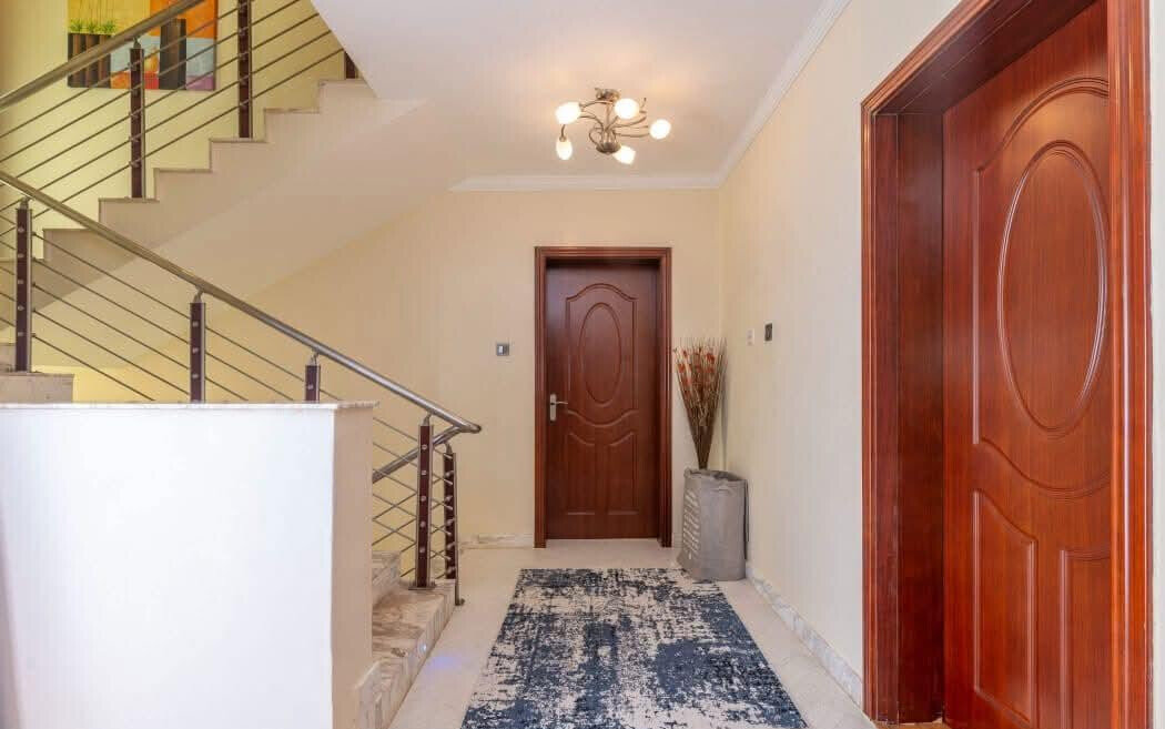 Quick Sale: 5-Ensuite Townhouse with DSQ & Fireplace - Lavington