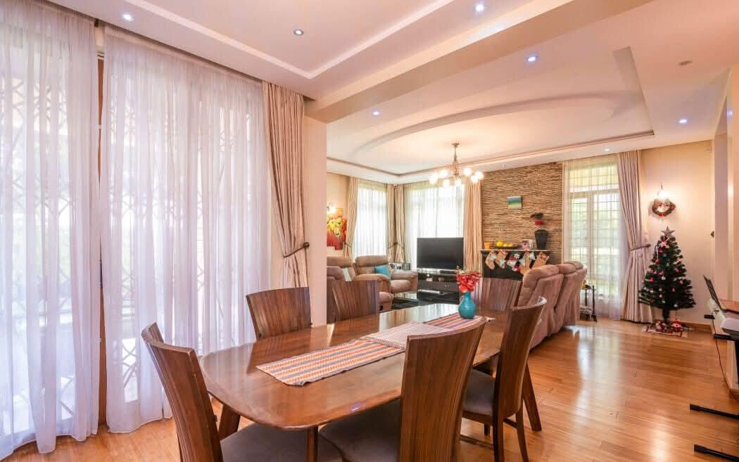 Quick Sale: 5-Ensuite Townhouse with DSQ & Fireplace - Lavington