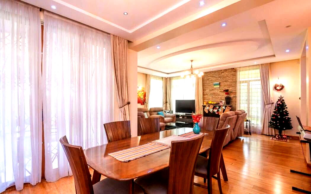 Quick Sale: 5-Ensuite Townhouse with DSQ & Fireplace - Lavington