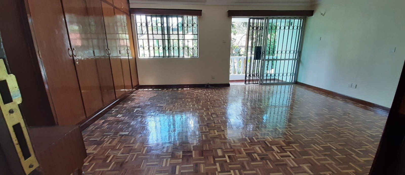 4-Ensuite Townhouse with Attic & Terrace - Lavington