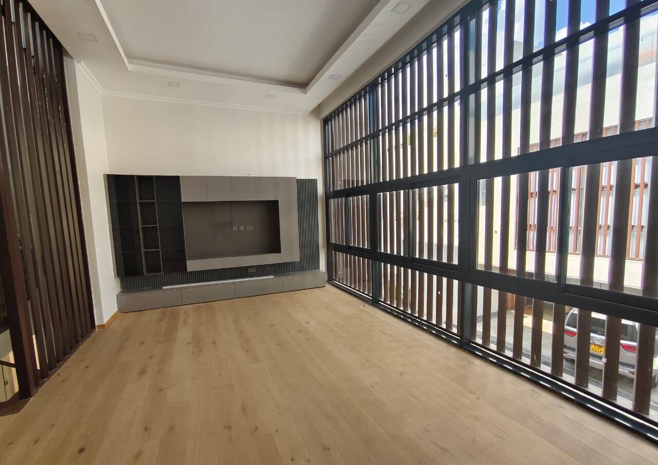 5-Ensuite Villas with 3 Balconies & Mature Garden - Lavington