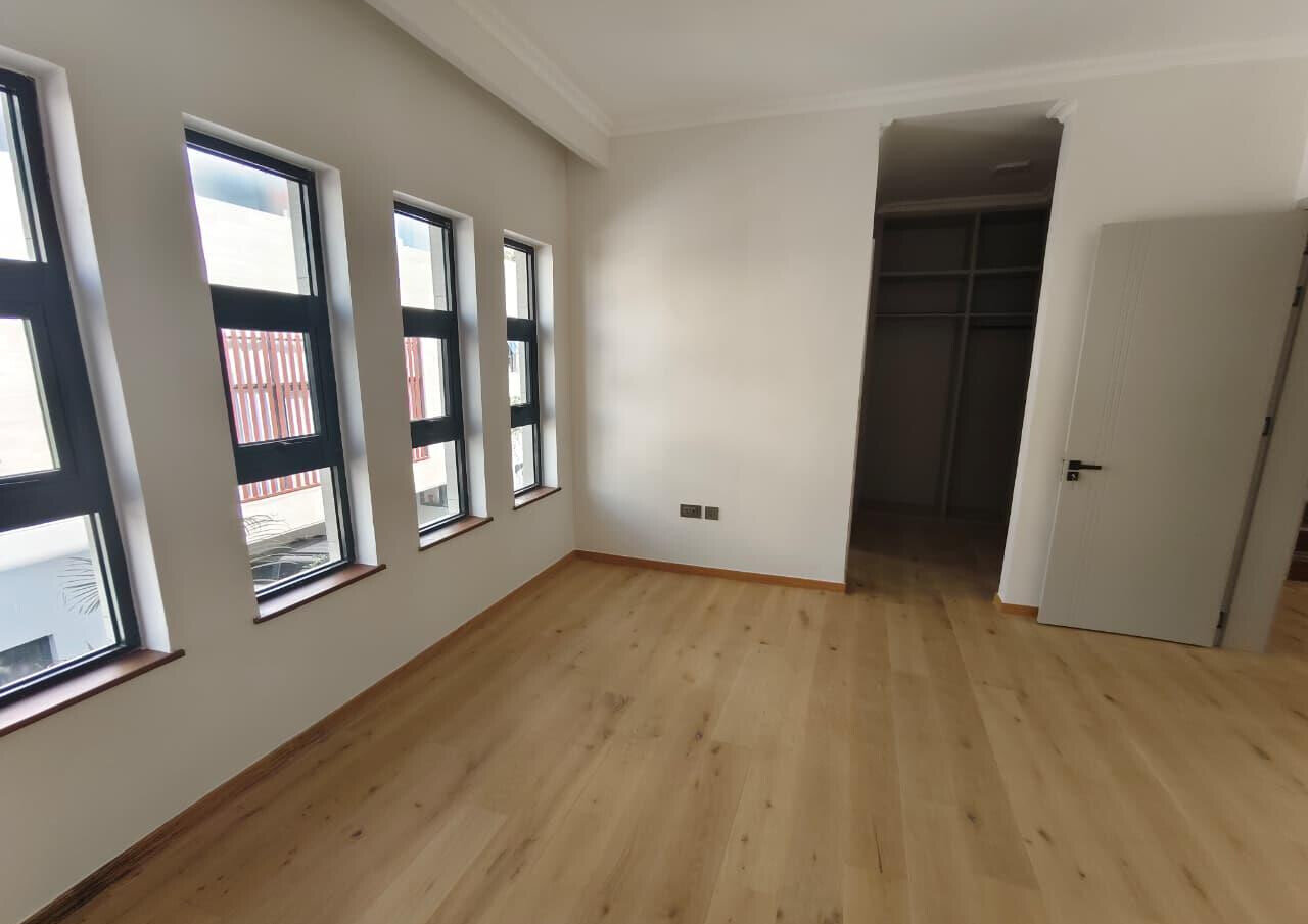 5-Ensuite Villas with 3 Balconies & Mature Garden - Lavington