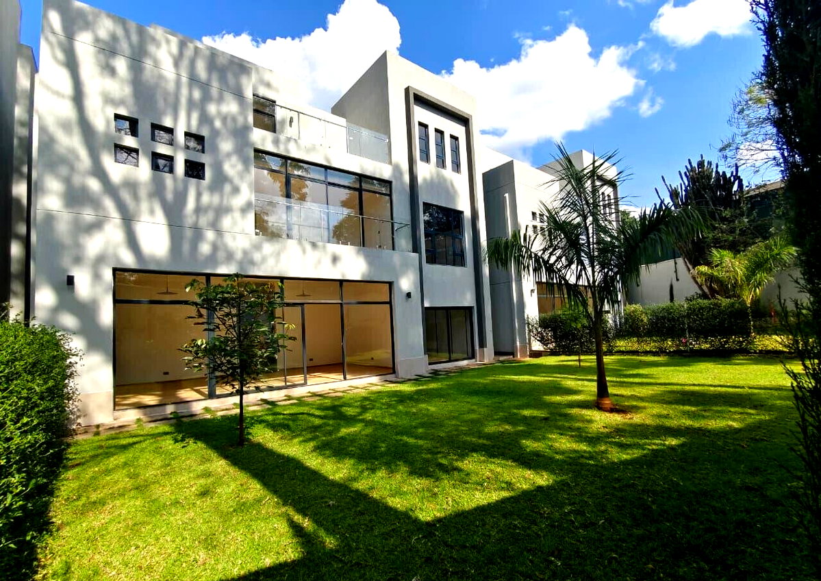 5-Ensuite Villas with 3 Balconies & Mature Garden - Lavington