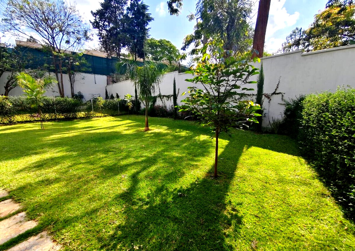5-Ensuite Villas with 3 Balconies & Mature Garden - Lavington